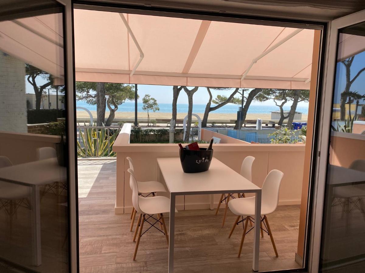 Appartamento Fronte Mare Villa Lory Lignano Sabbiadoro Eksteriør bilde