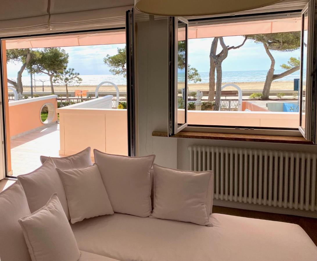 Appartamento Fronte Mare Villa Lory Lignano Sabbiadoro Eksteriør bilde